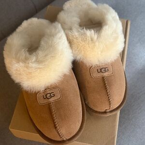 UGG Women’s Coquette Chestnut Shearling Lined Slippers